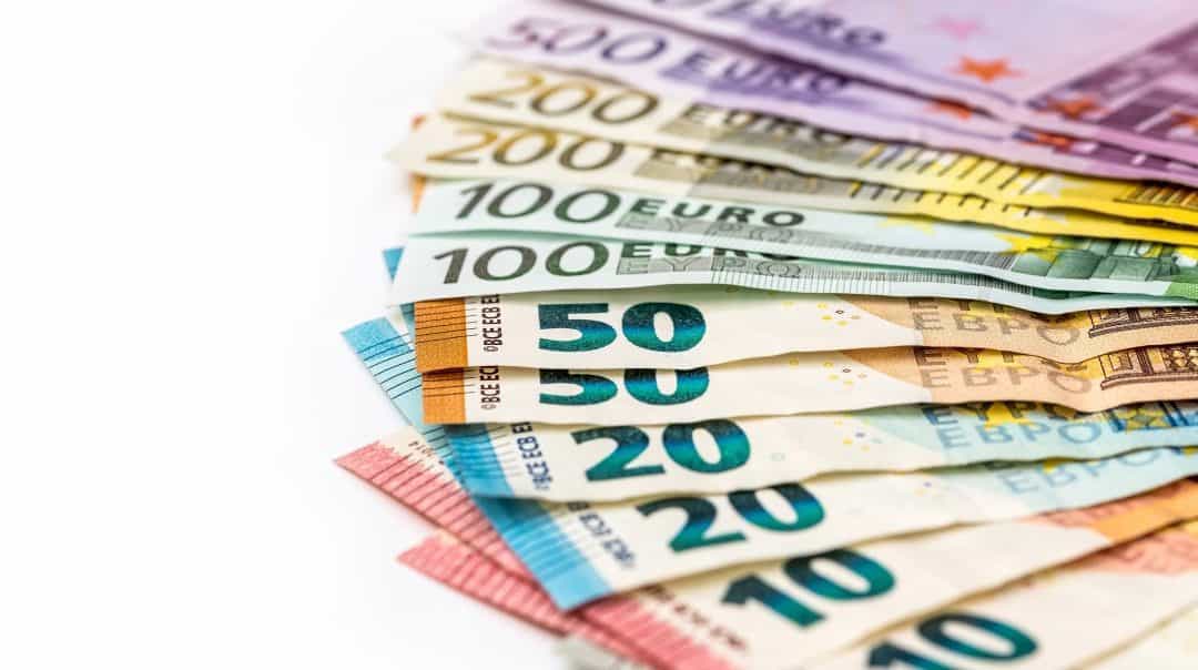 Kako zmanjšati stroške bančnih storitev