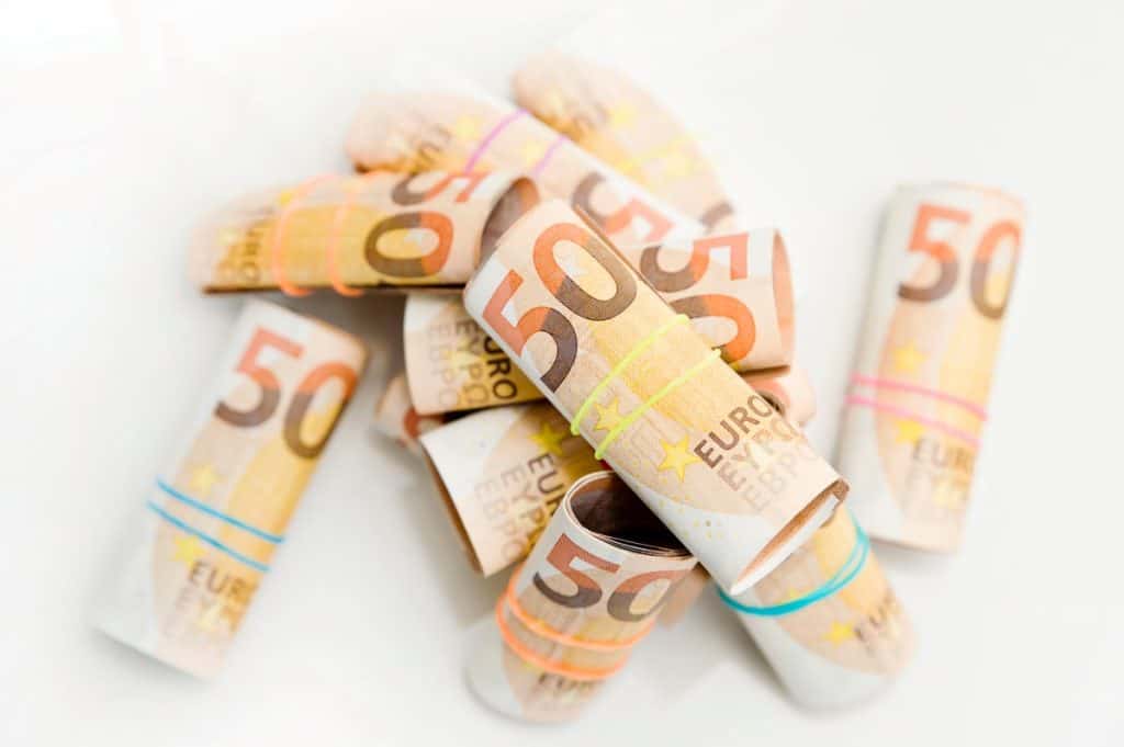 Razumevanje davčnih obveznosti pri investiranju Razumevanje davčnih obveznosti pri investiranju