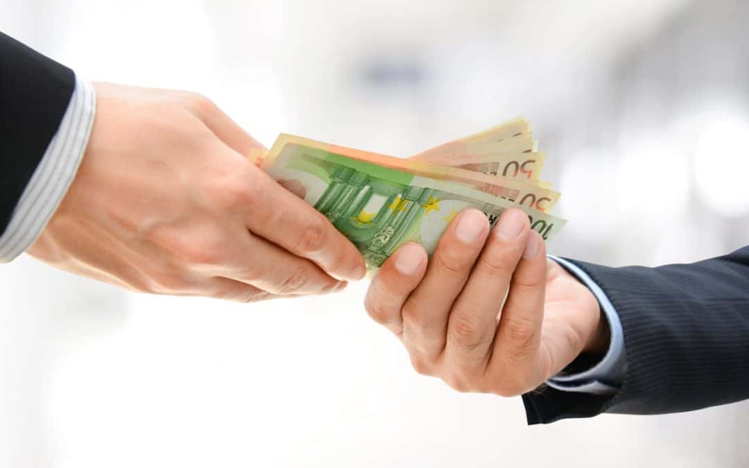 Kako investirati ob začetku kariere